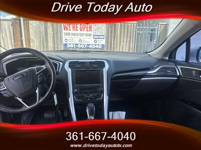 2016 Ford Fusion SE - Photo 7 - El Campo, TX 77437