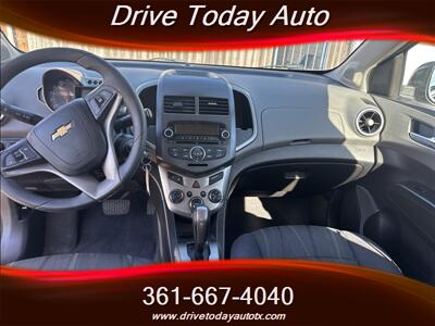 2012 Chevrolet Sonic LT - Photo 8 - El Campo, TX 77437