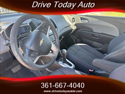 2012 Chevrolet Sonic LT - Photo 6 - El Campo, TX 77437