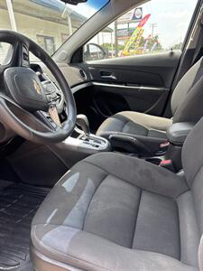 2016 Chevrolet Cruze Limited 1LT Auto - Photo 7 - El Campo, TX 77437