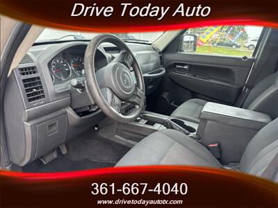 2012 Jeep Liberty Sport - Photo 6 - El Campo, TX 77437
