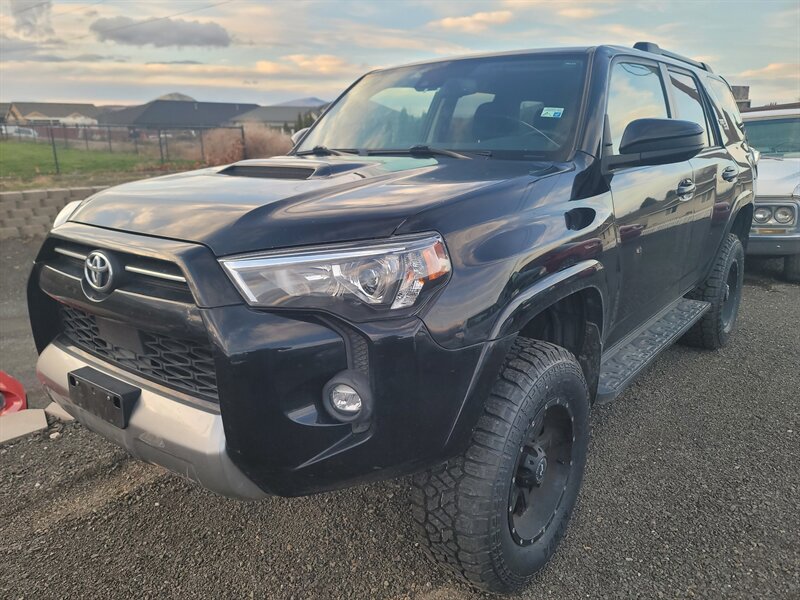 2022 Toyota 4Runner TRD Off-Road   - Photo 1 - West Richland, WA 99353