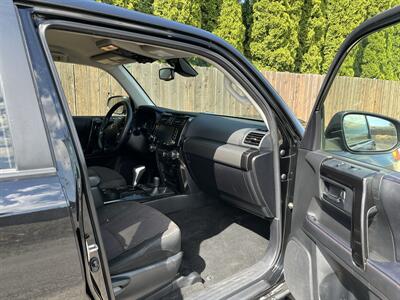 2022 Toyota 4Runner TRD Off-Road - Photo 18 - West Richland, WA 99353