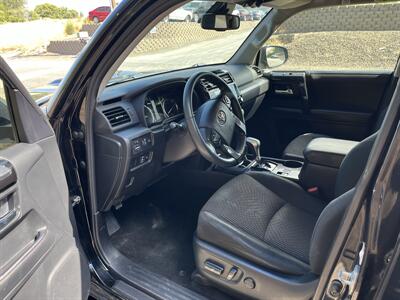 2022 Toyota 4Runner TRD Off-Road - Photo 10 - West Richland, WA 99353