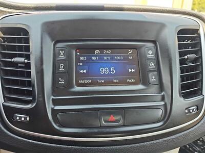 2016 Chrysler 200 Limited - Photo 8 - West Richland, WA 99353