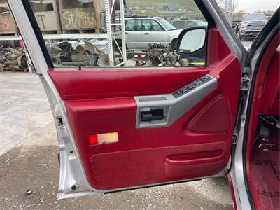 1992 Ford Explorer XLT 4dr XLT   - Photo 21 - West Richland, WA 99353