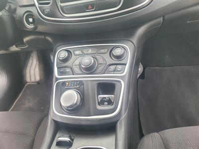 2015 Chrysler 200 Limited - Photo 14 - West Richland, WA 99353