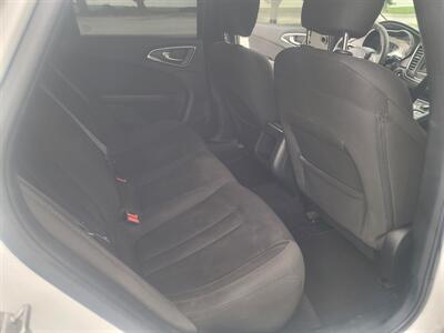 2015 Chrysler 200 Limited - Photo 12 - West Richland, WA 99353