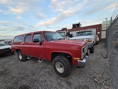 1990 Chevrolet Suburban - Photo 1 - West Richland, WA 99353