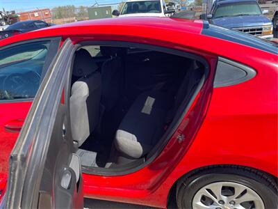 2019 Chevrolet Cruze LS - Photo 10 - Pasco, WA 99301