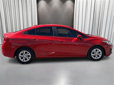 2019 Chevrolet Cruze LS - Photo 4 - Pasco, WA 99301