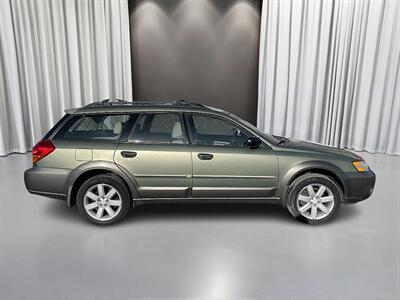 2007 Subaru Outback 2.5i Basic   - Photo 4 - West Richland, WA 99353