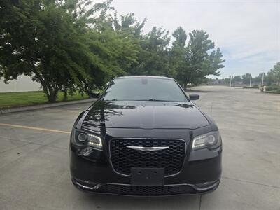 2018 Chrysler 300 Series S - Photo 2 - West Richland, WA 99353