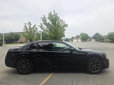 2018 Chrysler 300 Series S - Photo 4 - West Richland, WA 99353