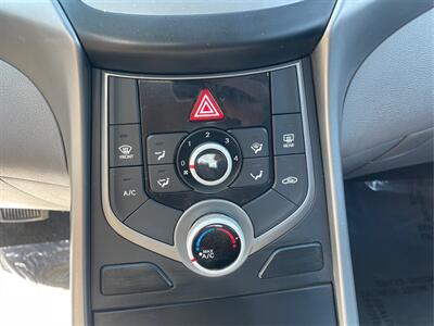 2016 Hyundai ELANTRA Value Edition   - Photo 29 - Pasco, WA 99301