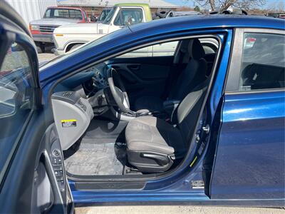 2016 Hyundai ELANTRA Value Edition   - Photo 9 - Pasco, WA 99301