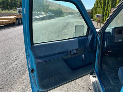 1994 Chevrolet C2500 Silverado - Photo 17 - West Richland, WA 99353