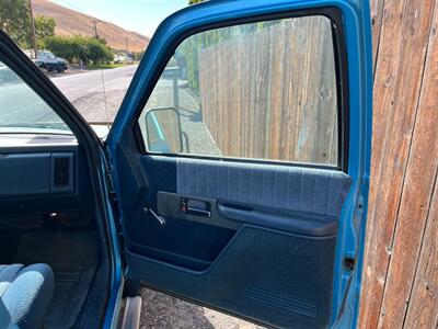 1994 Chevrolet C2500 Silverado - Photo 15 - West Richland, WA 99353