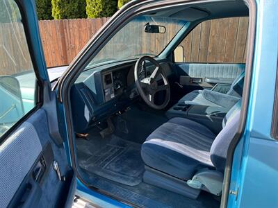 1994 Chevrolet C2500 Silverado - Photo 11 - West Richland, WA 99353