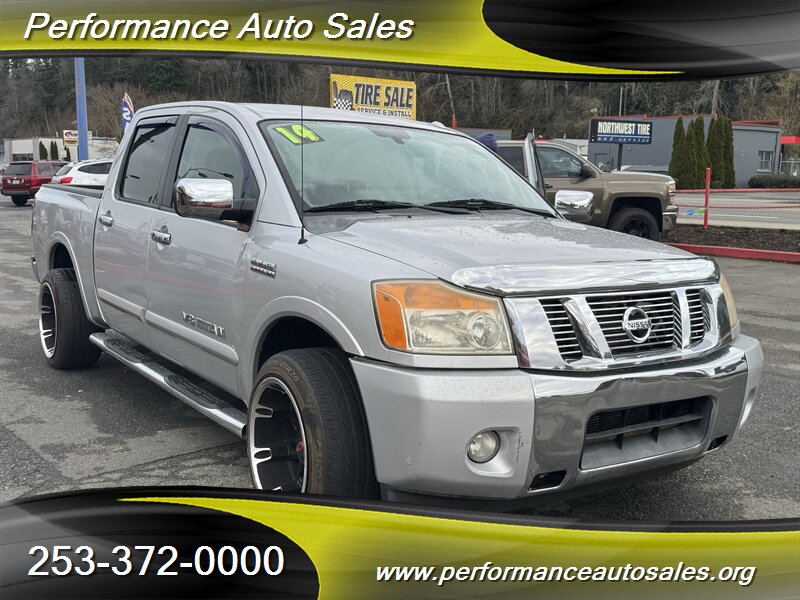 2014 Nissan Titan SL  