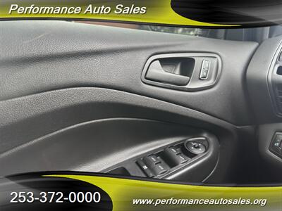 2015 Ford Escape S   - Photo 8 - Kent, WA 98032