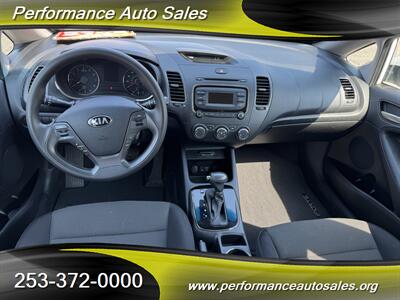 2017 Kia Forte LX 5 - Photo 9 - Kent, WA 98032