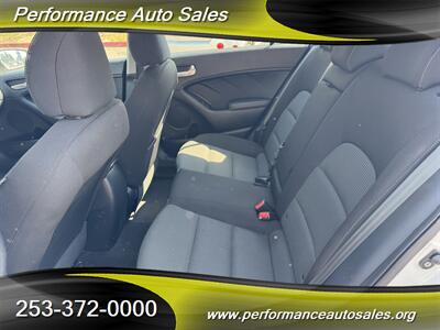 2017 Kia Forte LX 5 - Photo 15 - Kent, WA 98032