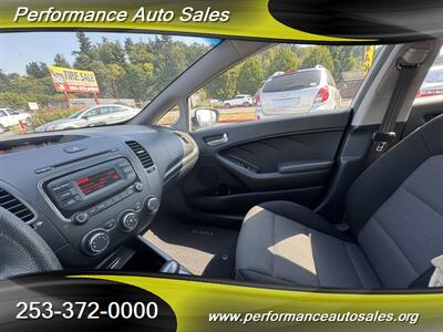 2017 Kia Forte LX 5 - Photo 14 - Kent, WA 98032