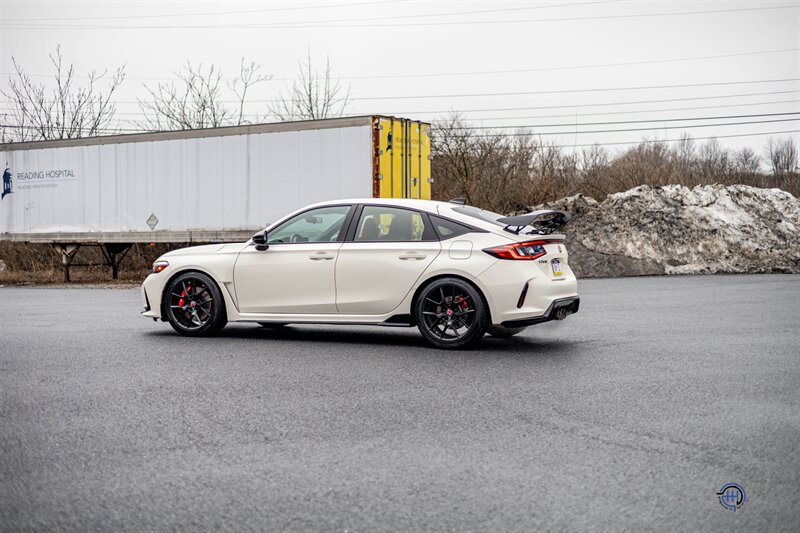 2025 Honda Civic Type R   - Photo 9 - Wyomissing, PA 19610