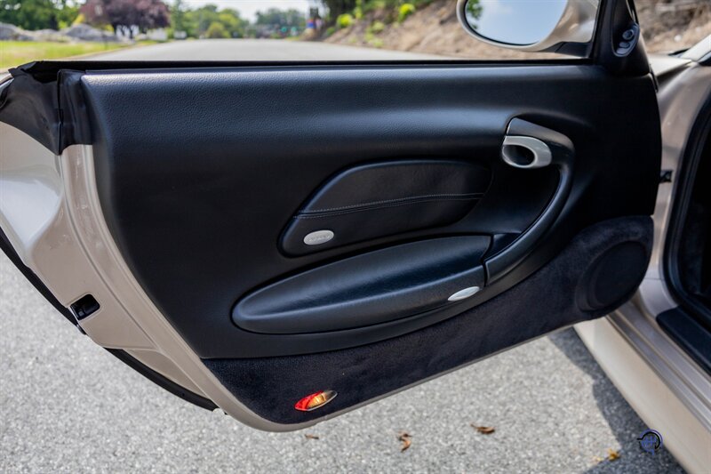 2000 Porsche 911 Carrera Cabriolet - Photo 43 - Wyomissing, PA 19610