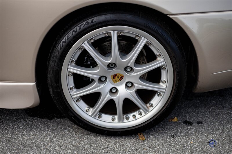 2000 Porsche 911 Carrera Cabriolet - Photo 12 - Wyomissing, PA 19610