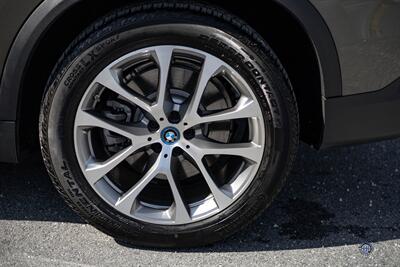 2025 BMW X5 xDrive50e - Photo 12 - Wyomissing, PA 19610