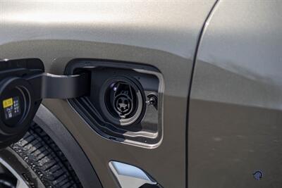 2025 BMW X5 xDrive50e - Photo 9 - Wyomissing, PA 19610