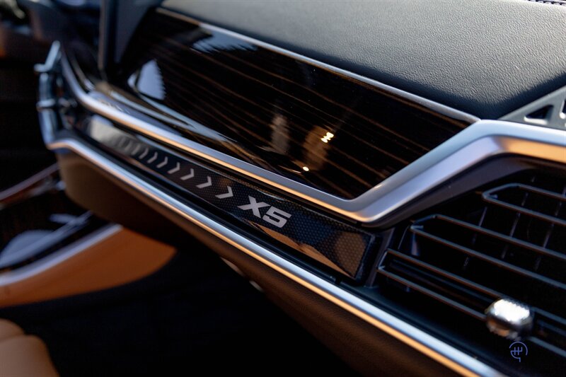 2025 BMW X5 xDrive50e   - Photo 55 - Wyomissing, PA 19610