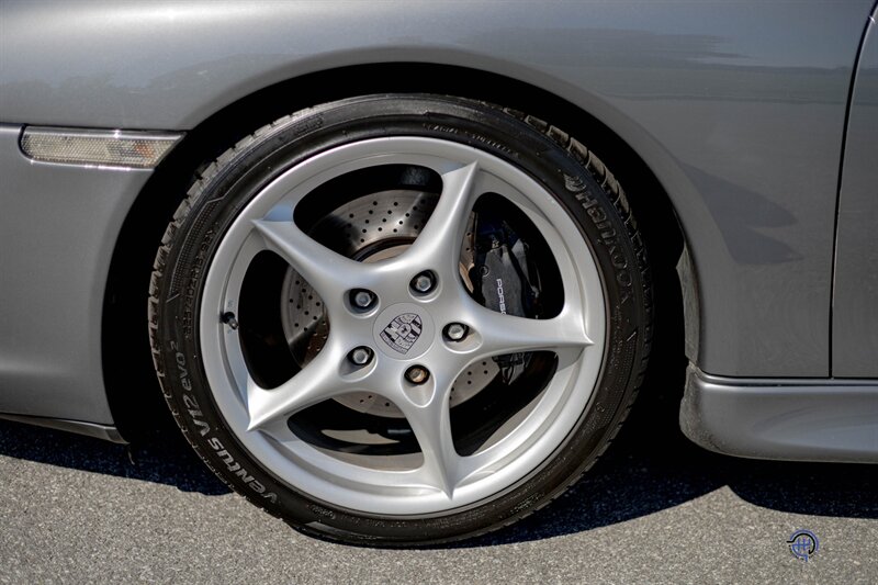 2002 Porsche 911 Carrera   - Photo 10 - Wyomissing, PA 19610