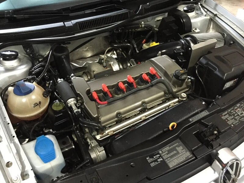 2004 Volkswagen R32 Turbo  