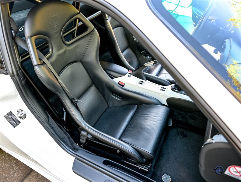 2004 Porsche 911 GT3   - Photo 2 - Wyomissing, PA 19610