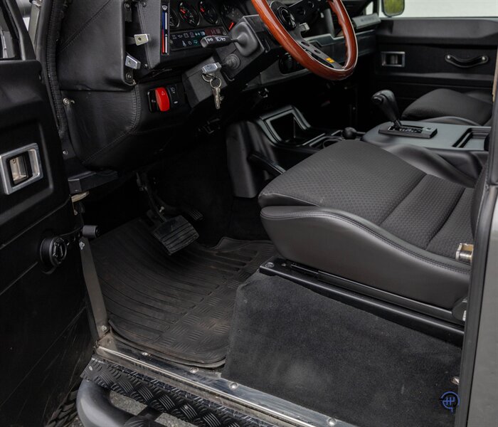 1997 Land Rover Defender 90 - Photo 52 - Wyomissing, PA 19610