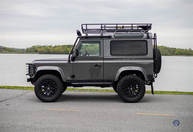 1997 Land Rover Defender 90 - Photo 8 - Wyomissing, PA 19610