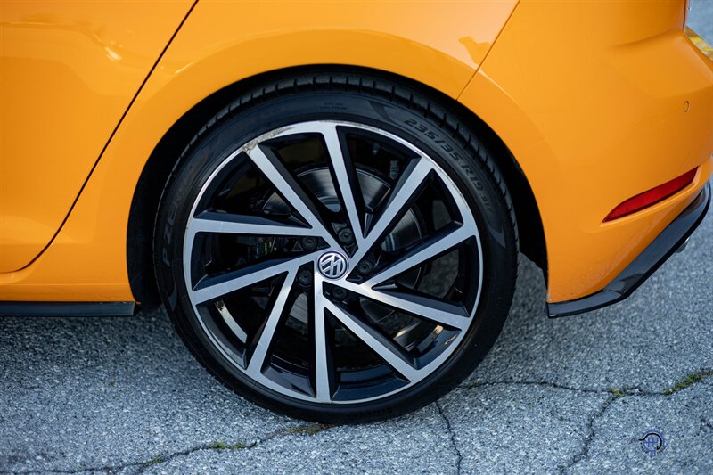2018 Volkswagen Golf R Spektrum   - Photo 8 - Wyomissing, PA 19610