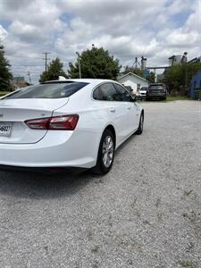 2020 Chevrolet Malibu LT - Photo 4 - Owensboro, KY 42303
