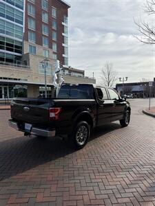 2019 Ford F-150 Lariat   - Photo 2 - Owensboro, KY 42303