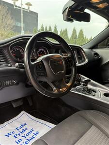 2018 Dodge Challenger SXT   - Photo 6 - Owensboro, KY 42303