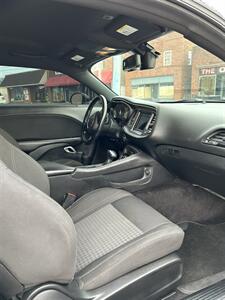2018 Dodge Challenger SXT   - Photo 10 - Owensboro, KY 42303