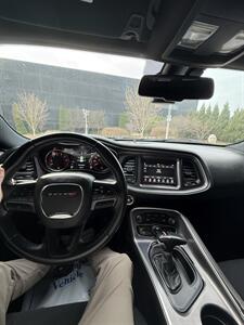 2018 Dodge Challenger SXT   - Photo 5 - Owensboro, KY 42303