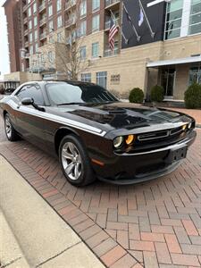 2018 Dodge Challenger SXT   - Photo 1 - Owensboro, KY 42303