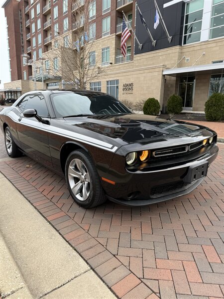 2018 Dodge Challenger SXT's photo
