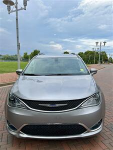 2018 Chrysler Pacifica Touring L   - Photo 3 - Owensboro, KY 42303