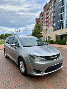 2018 Chrysler Pacifica Touring L   - Photo 4 - Owensboro, KY 42303