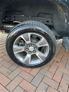 2021 Chevrolet Colorado LT   - Photo 11 - Owensboro, KY 42303